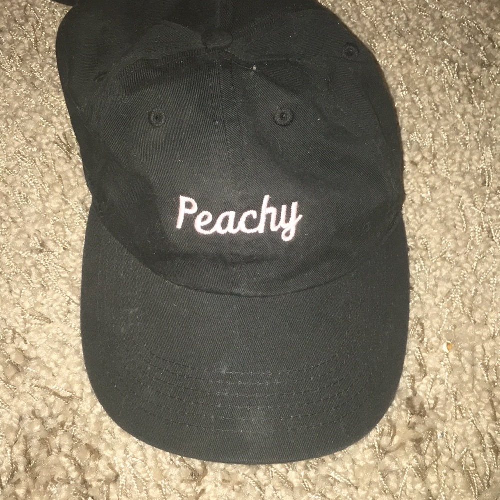 Brandy Melville hat
